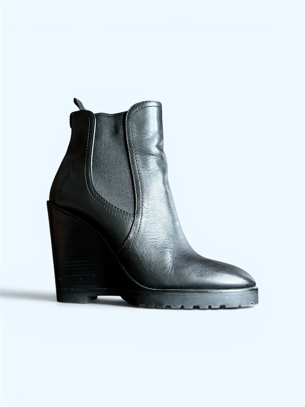 MICHAEL KORS Black Leather Wedge Chelsea Boot Size 6.5 Women
